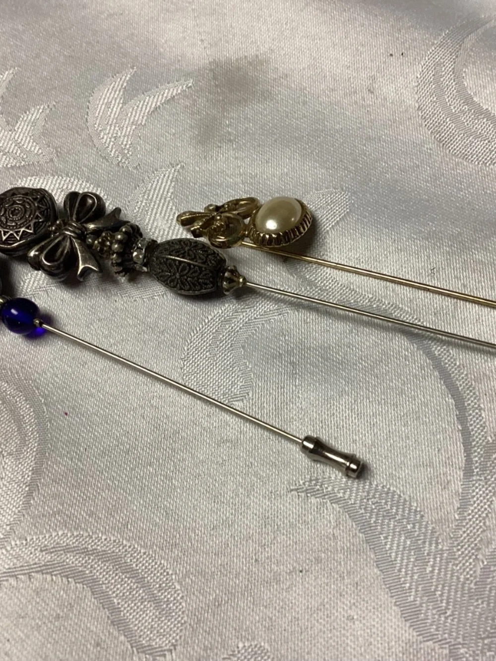STICK PIN.  BROOCH. LOT HAT PIN. UNIQUE 3 TOTAL